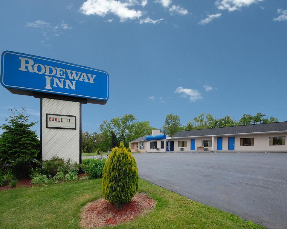 Rodeway Inn Dillsburg Exterior photo